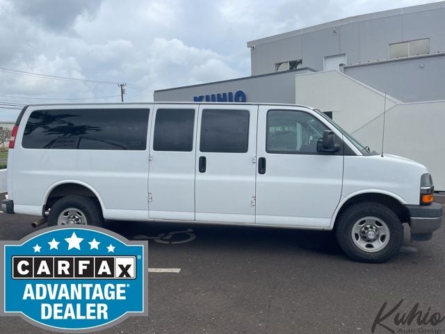 2017 Chevrolet Express 3500 LT Passenger