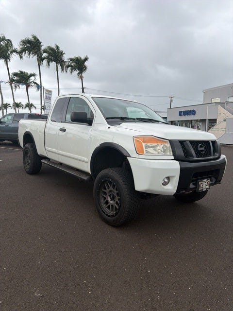 2015 Nissan Titan SV