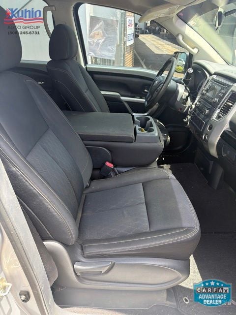 2017 Nissan Titan SV