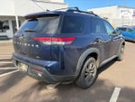 2023 Nissan Pathfinder SV