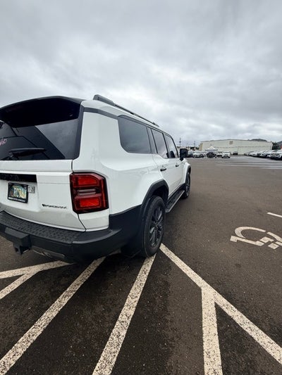 2025 Toyota Land Cruiser premium