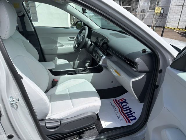 2026 Hyundai KONA SE