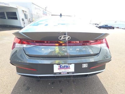 2026 Hyundai ELANTRA SE