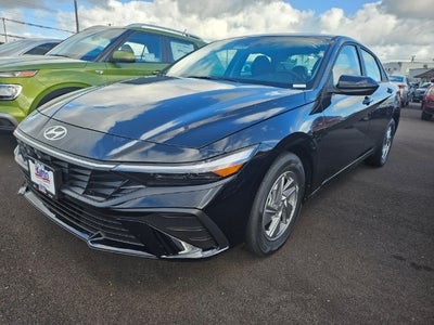 2024 Hyundai ELANTRA SE