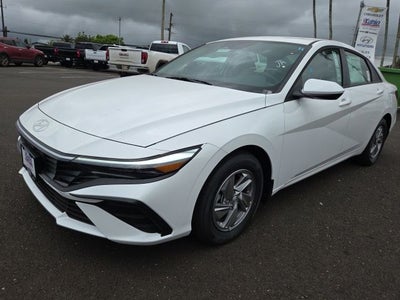 2026 Hyundai ELANTRA SE