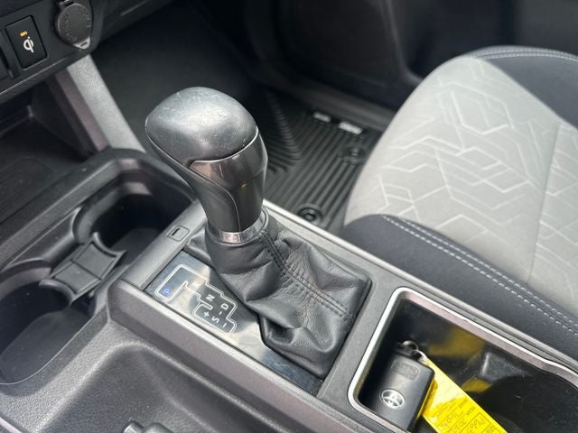 2022 Toyota Tacoma SR V6